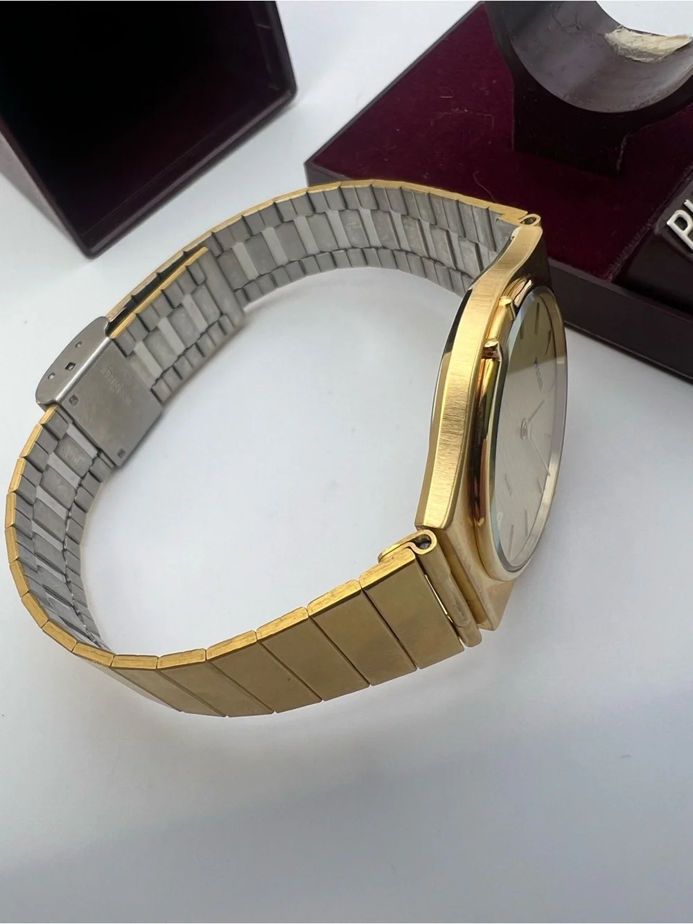 Phasar Gold mens quartz watch 34mm